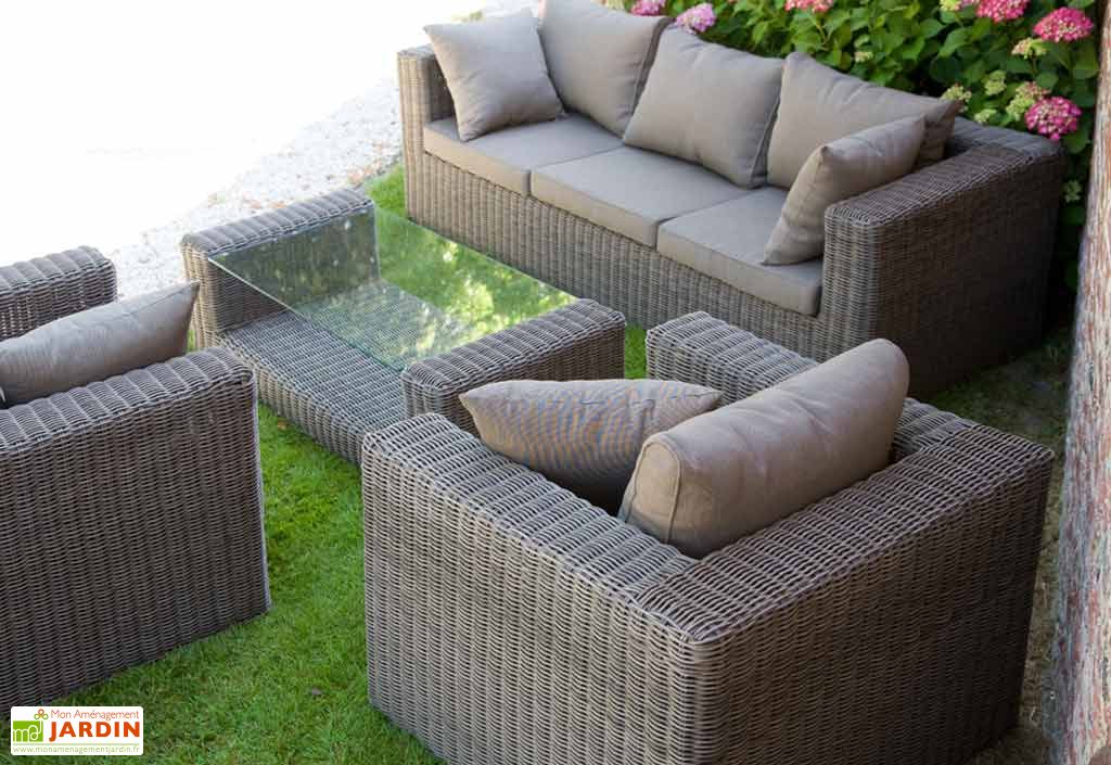 Salon de Jardin Resine Ludovico Marron  Salon Ludovico Marron assise