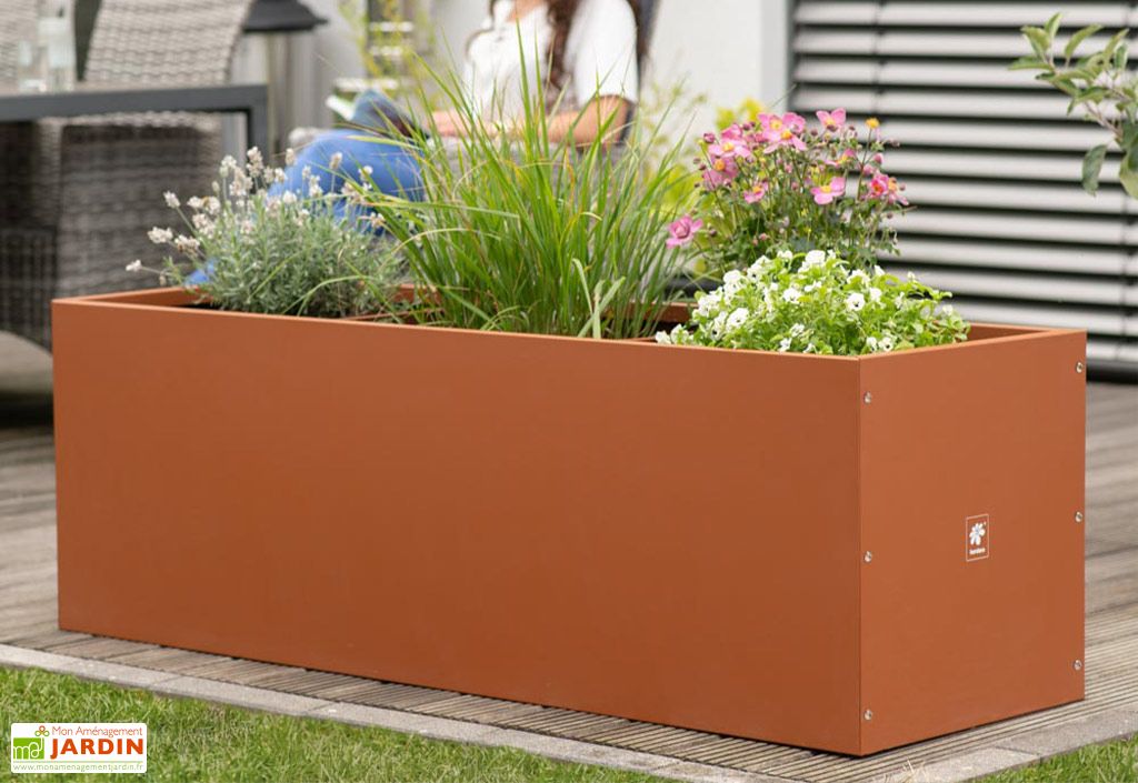 Jardinière rectangulaire en métal thermolaqué couleur rouille