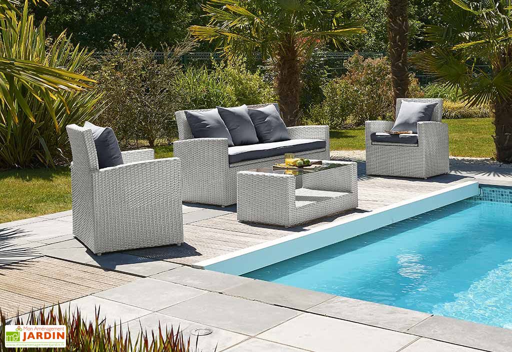 Salon De Jardin 3 Places Diya – Résine Tressée, Gris Clair – Dimensions 140 X 77 X 63 Cm, Coussin 8 Cm