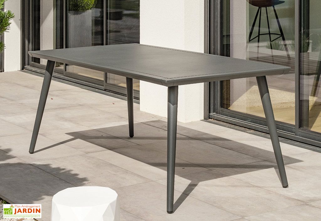 Table de jardin en métal Mon Aménagement Jardin