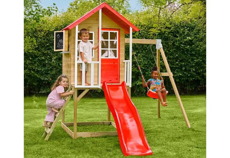 Cabane pour enfant en bois avec toboggan et balançoire – Lolla 2