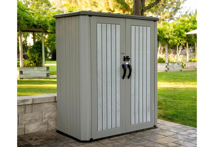 Armoire de jardin en résine effet bois – 94 x 144 x 184 cm