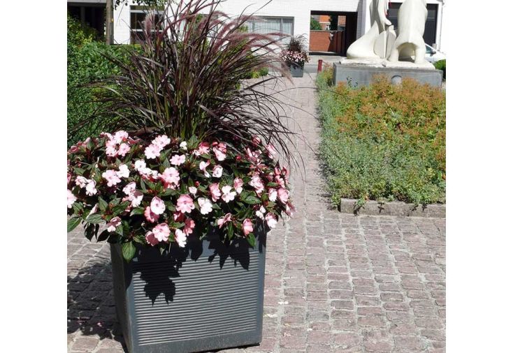 Pot de fleurs carré en polyéthylène haute densité – 55 x 55 x 55,5 cm