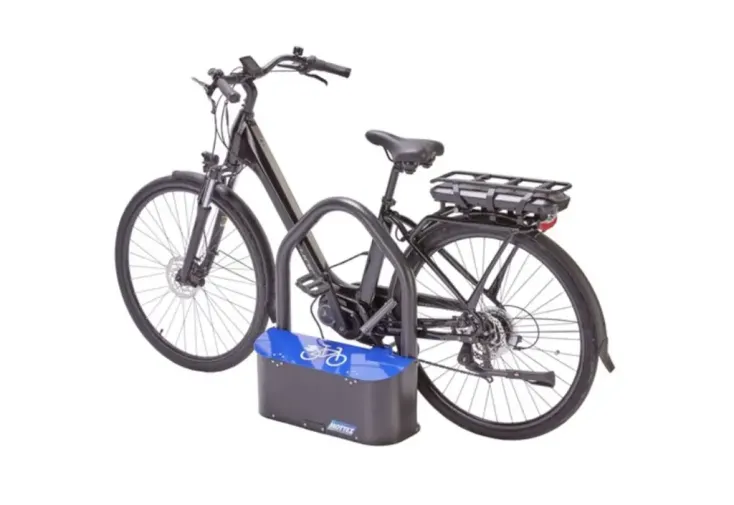 Borne de rechargement pour vélo et trottinette électrique Mottez