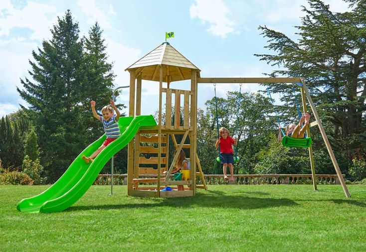 Aire de jeux en bois toboggan, mur d’escalade et portique TP