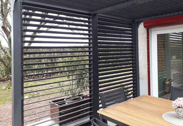 Brise-soleil à lames orientables pour pergola bioclimatique Habrita - 3 m