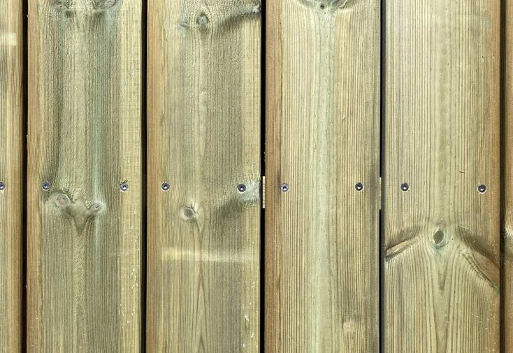 Kit lames de terrasse en bois de pin traité 20 m² + visserie