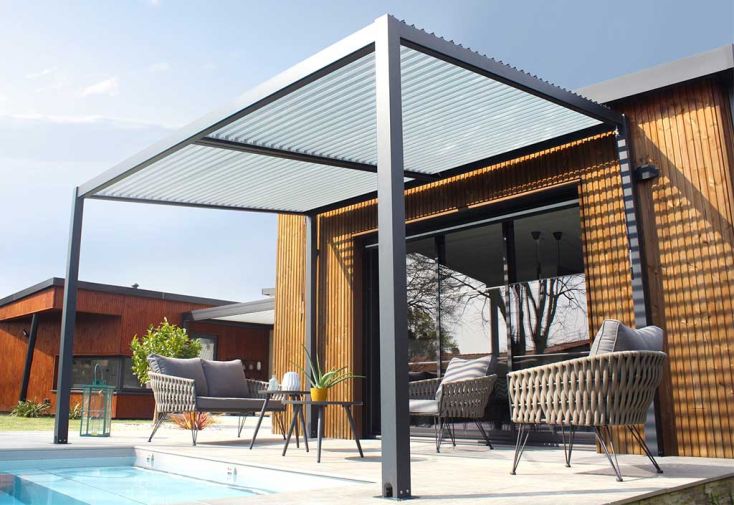 Pergola bioclimatique en aluminium lames orientables Tramonto 12 m²