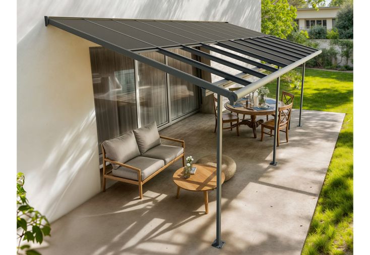 Pergola adossée avec toit rétractable en polycarbonate Sierra – 18,5 m²