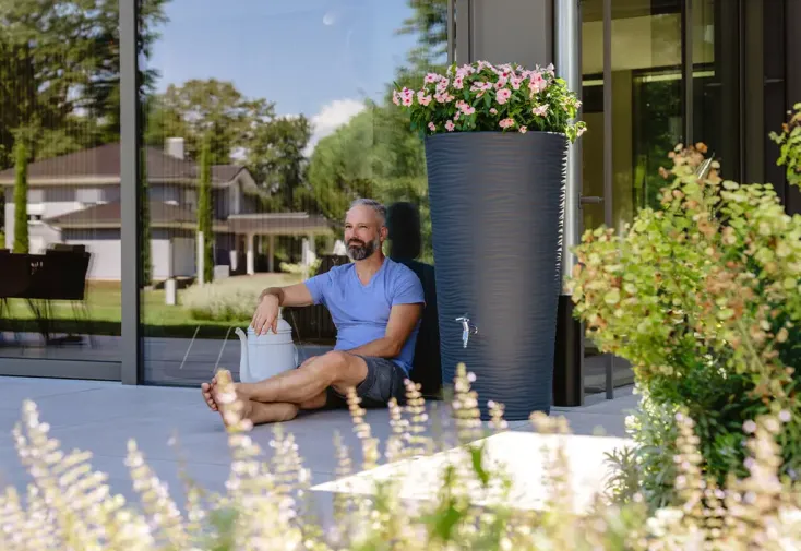 Récupérateur d’eau de pluie 210 L avec bac à plantes - Natura graphite
