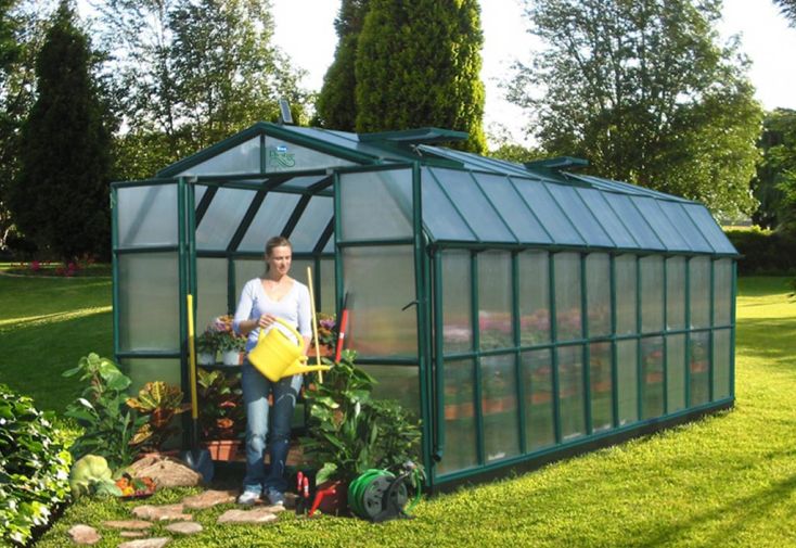 Serre de jardin polycarbonate double paroi et fenêtre de toit – 17,6 m²