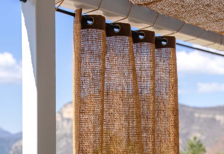 Rideau coulissant à oeillets en fibres de coco