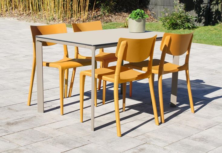 Salon de jardin : 1 table aluminium 120 x 80 cm + 4 chaises – Town