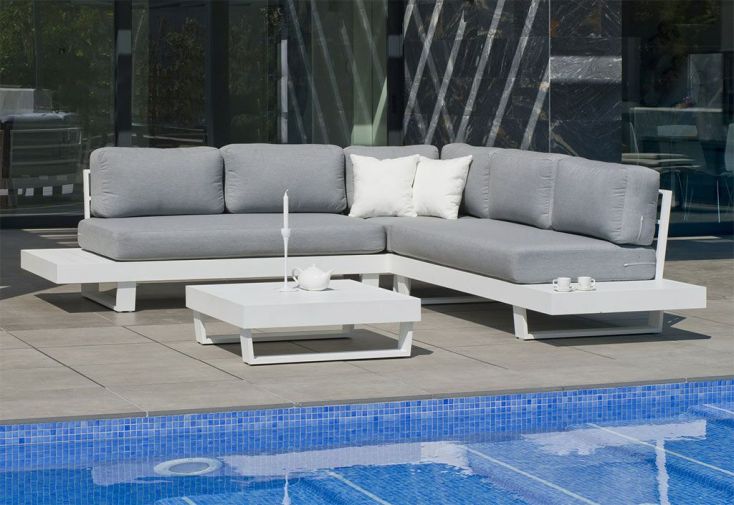 Salon de Jardin en Aluminium Anastacia Blanc + coussins gris Marinland