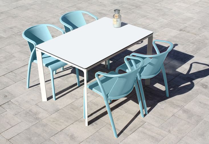 Salon de jardin : 1 table aluminium 120 x 80 cm + 4 fauteuils – Fado