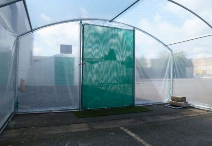 Serre tunnel Tonneau en polyéthylène 30 m² - 4 Saisons Plus 7,5 x 4 m