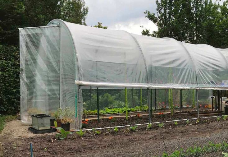 Serre tunnel Tonneau en polyéthylène 24 m² - Jardinière 8 x 3 m