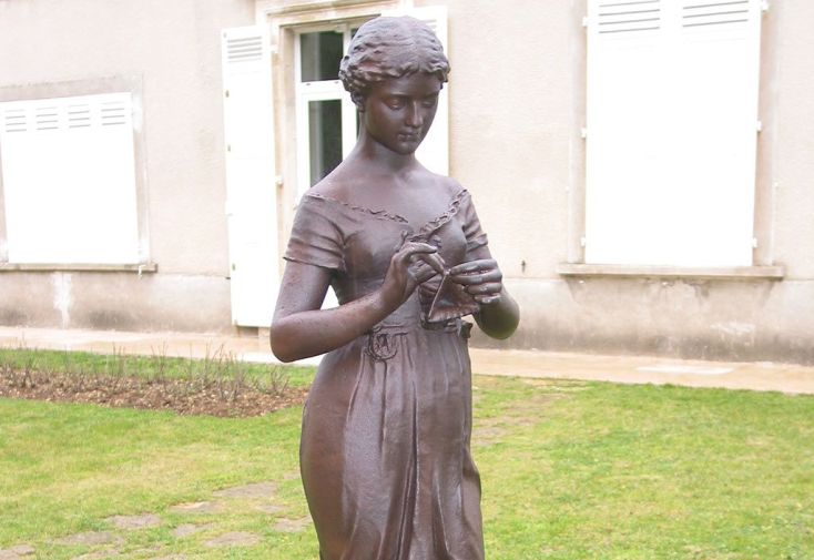 Statue de Jardin en Fonte Fleur des Alpes