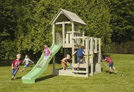 aire de jeux en bois autoclave avec 3 plateformes, 1 toboggan, 1 bac à sable et 1 cabane