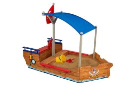 bac à sable en bois imitation bateau de pirate