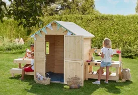 Cabane en bois brut pour enfant Soulet avec table et cuisine Blanche