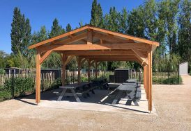 Carport 3 voitures en bois Douglas 10 poteaux sans couverture CPBF