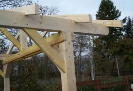 Carport en bois toiture préparation pour tuiles