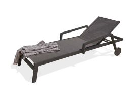 Chaise longue en aluminium noir avec roulettes