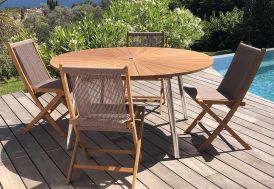 Table de jardin en bois avec chaises pliantes Givex