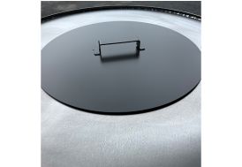 Étouffoir en acier pour brasero de la marque Atelier Brasero