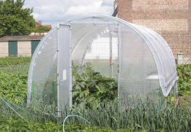 Serre tunnel Tonneau en polyéthylène 13,5 m² - Jardinière 4,5 x 3 m