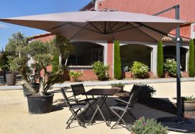 Parasol déporté rectangulaire avec toile en polyester et mat en aluminium