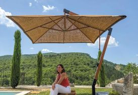 Parasol déporté en fibre de coco et aluminium 2,5 x 3 m Les Ombrières de Provence