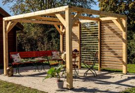 Pergola bioclimatique en bois brut avec façade lames orientables 12,20 m²