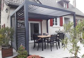 pergola bioclimatique en alu avec vantelles orientables 10,8 m² 