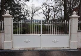 Piliers de portail en pierre reconstituée Roc de France