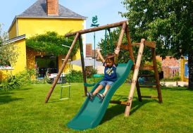 Portique toboggan en bois Soulet balançoire, vis à vis, échelle Mûrier