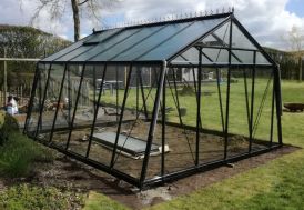 Serre en verre ACD parois obliques Prestige Blackline S206H 17 m²