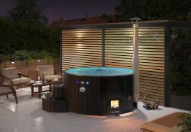 Jacuzzi noir 6 personnes avec poêle à bois