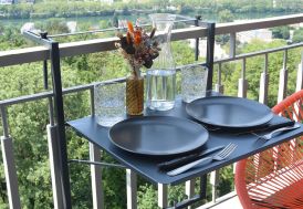 Table pliable de balcon en acier époxy Soléa - 45 x 55 cm