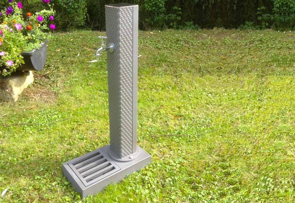 Fontaine de jardin en fonte borne Pixel avec vasque