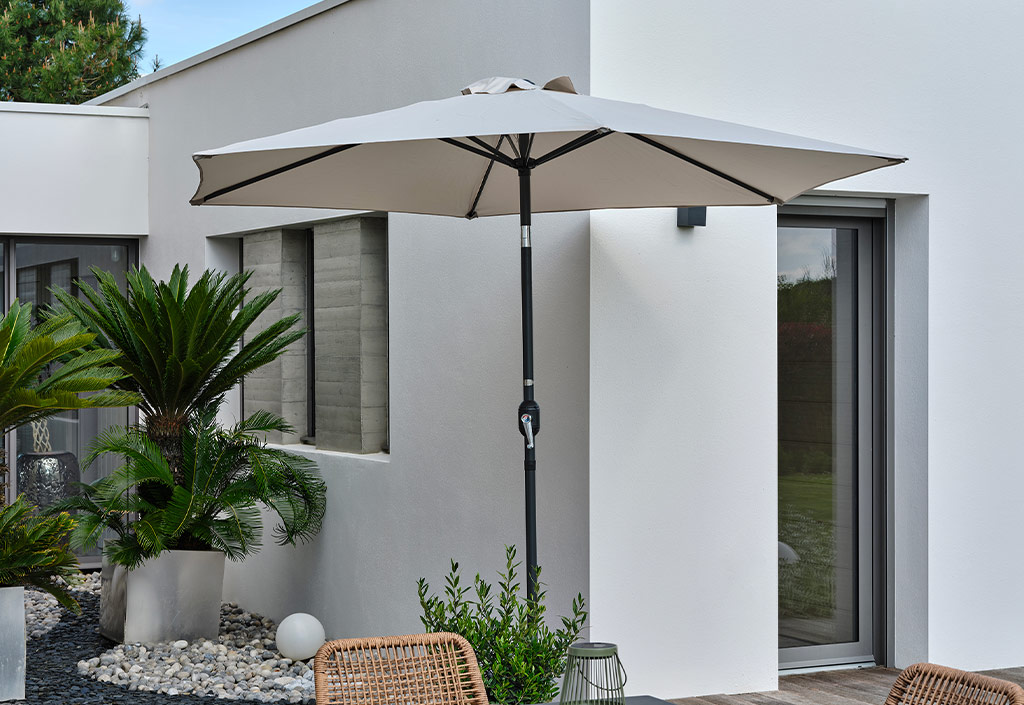 Parasol inclinable en aluminium Ø270 cm - Marbella
