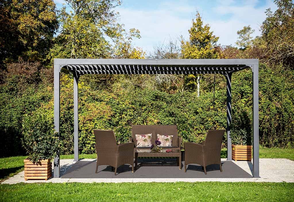 Pergola bioclimatique autoportée lames orientables manuelles 11 m²