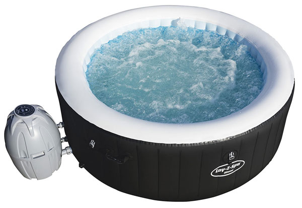 Jacuzzi extérieur gonflable.